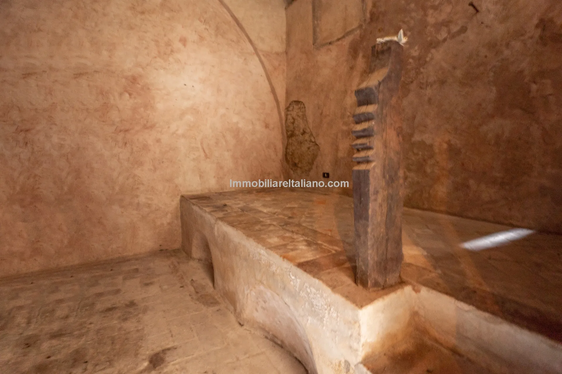 3-Bedroom House with Basement in Historic Sansepolcro, Tuscany - View image 35 of 36