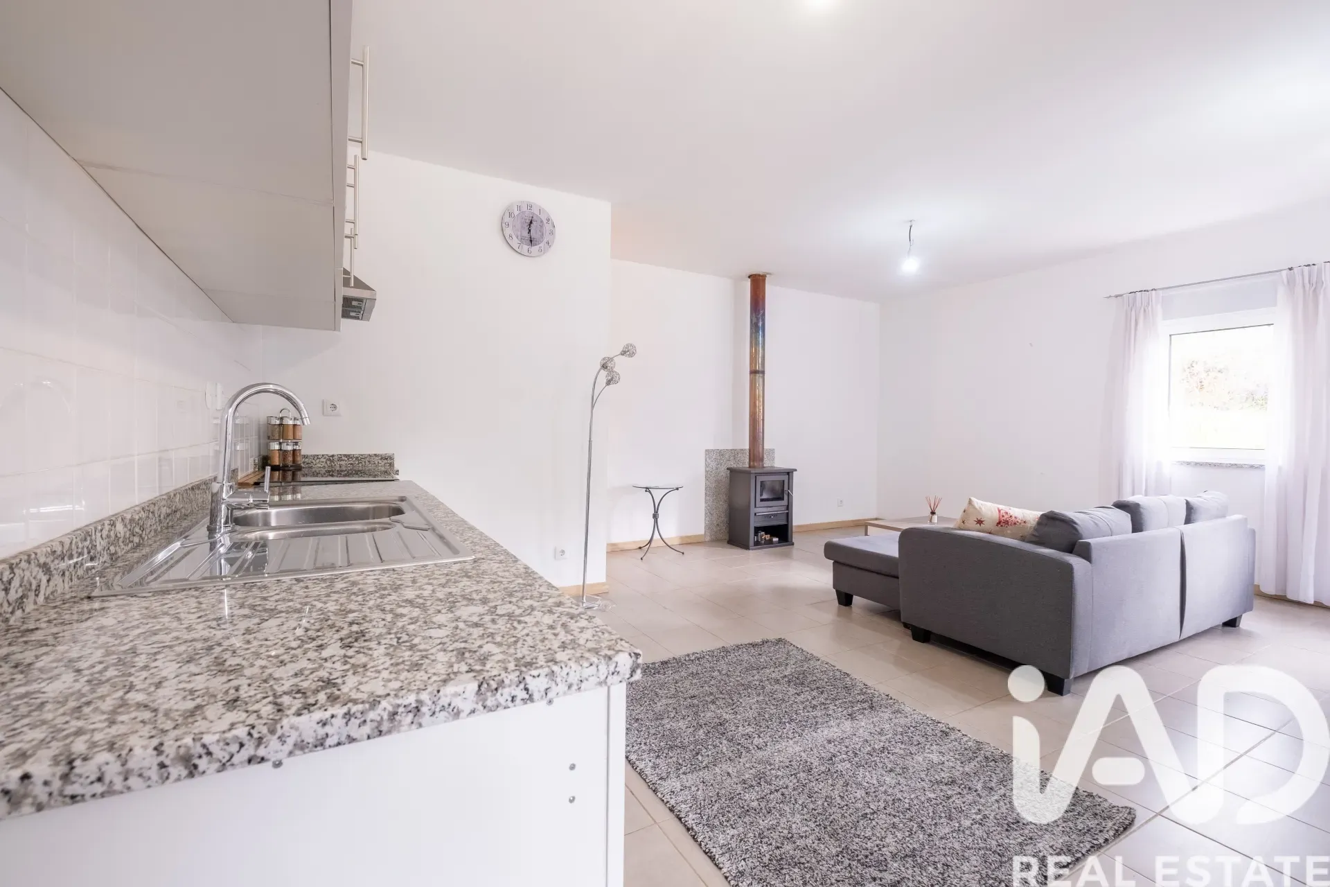 Contemporary 2-Bedroom House with Expansive Garden in Friumes, Portugal - View image 11 of 27