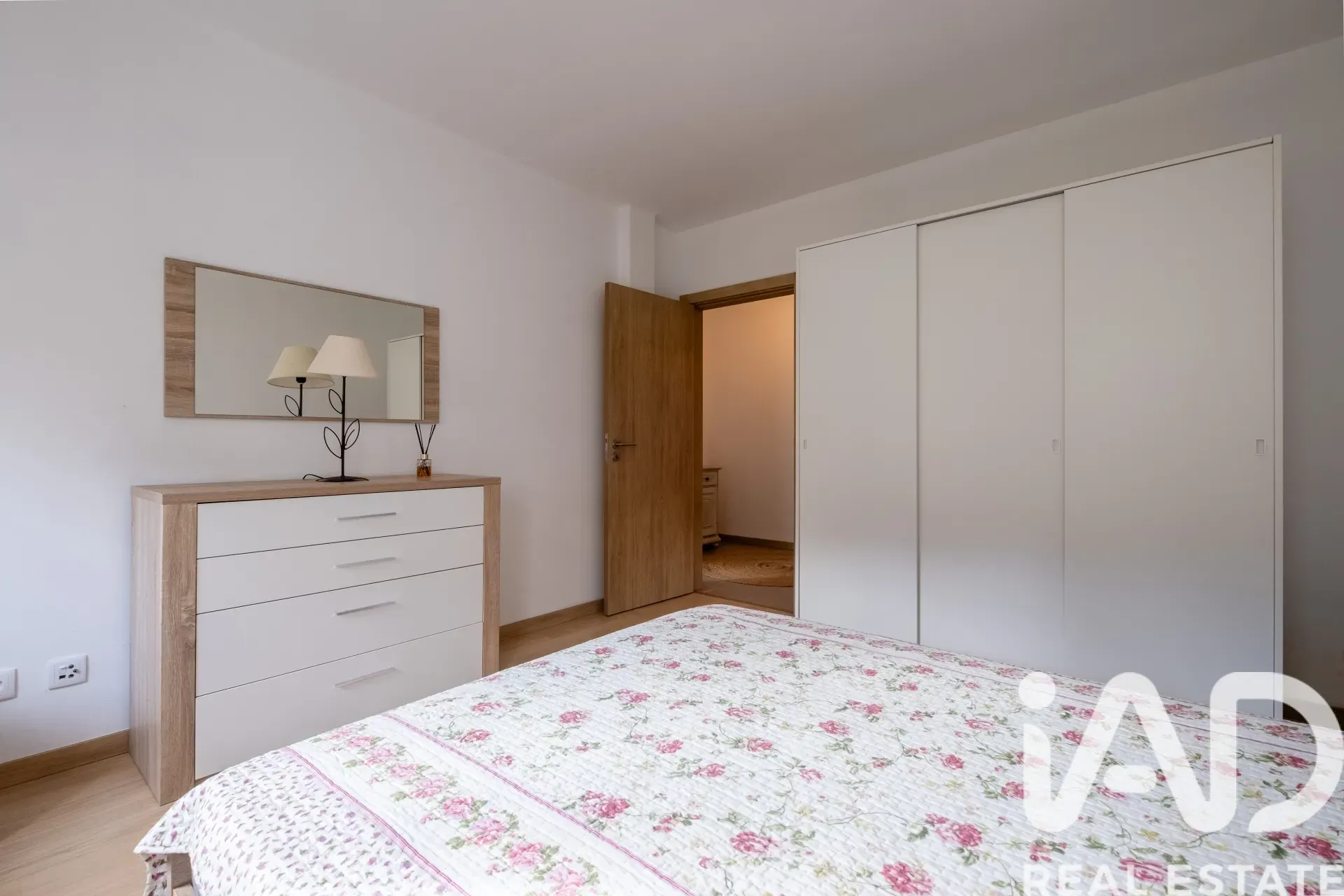 Contemporary 2-Bedroom House with Expansive Garden in Friumes, Portugal - View image 17 of 27