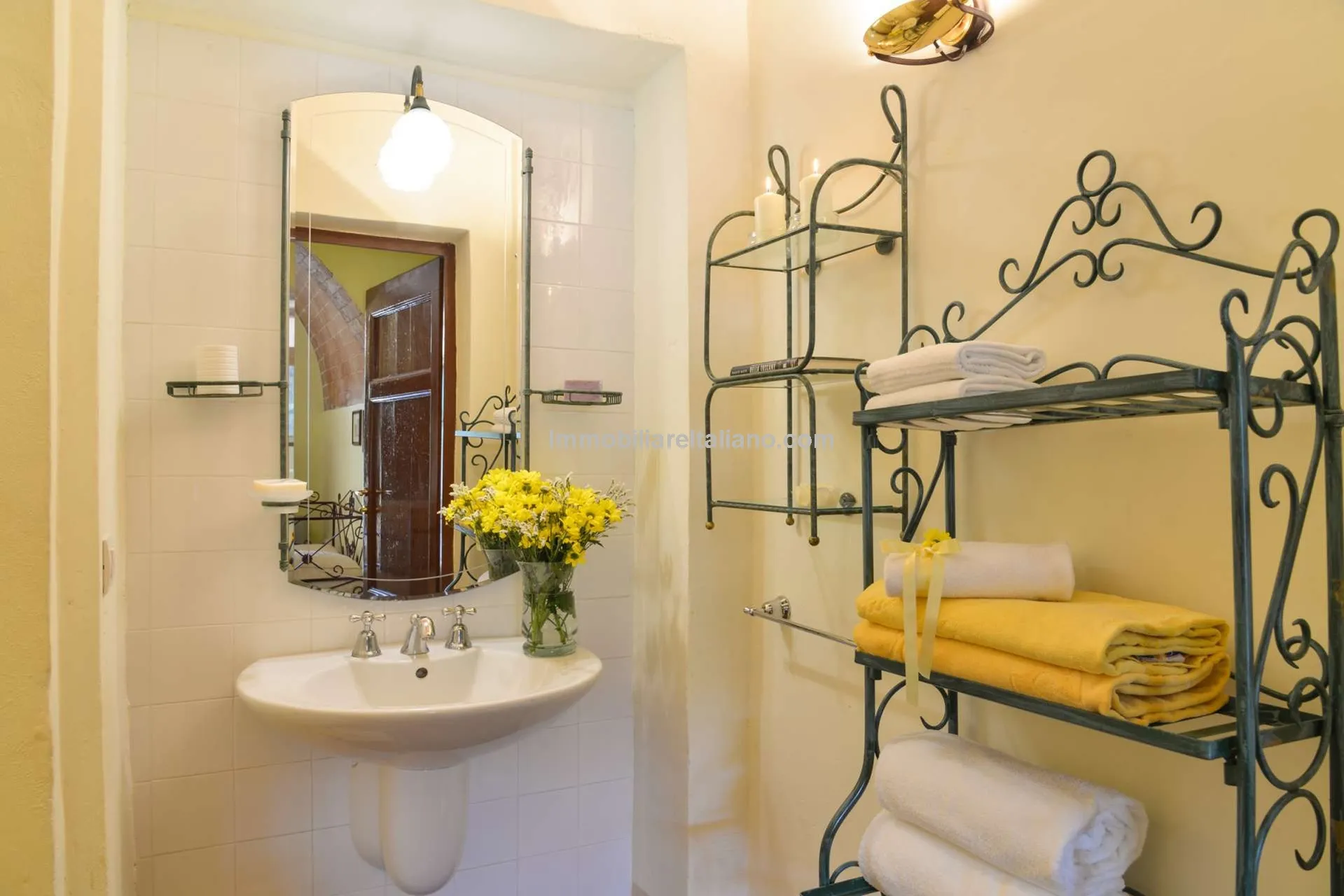 Tuscan Farmhouse with Agritourism Potential near Siena - View image 40 of 63