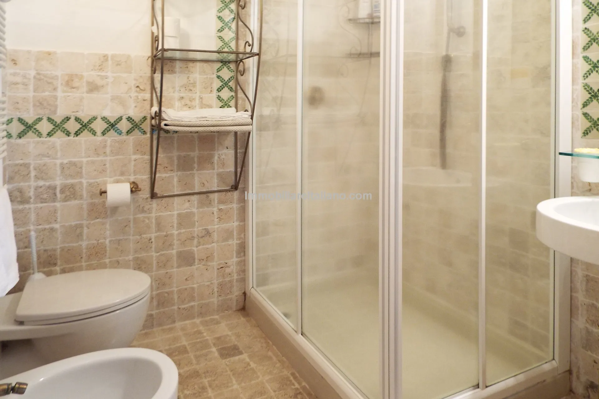 Tuscan Farmhouse with Agritourism Potential near Siena - View image 61 of 63