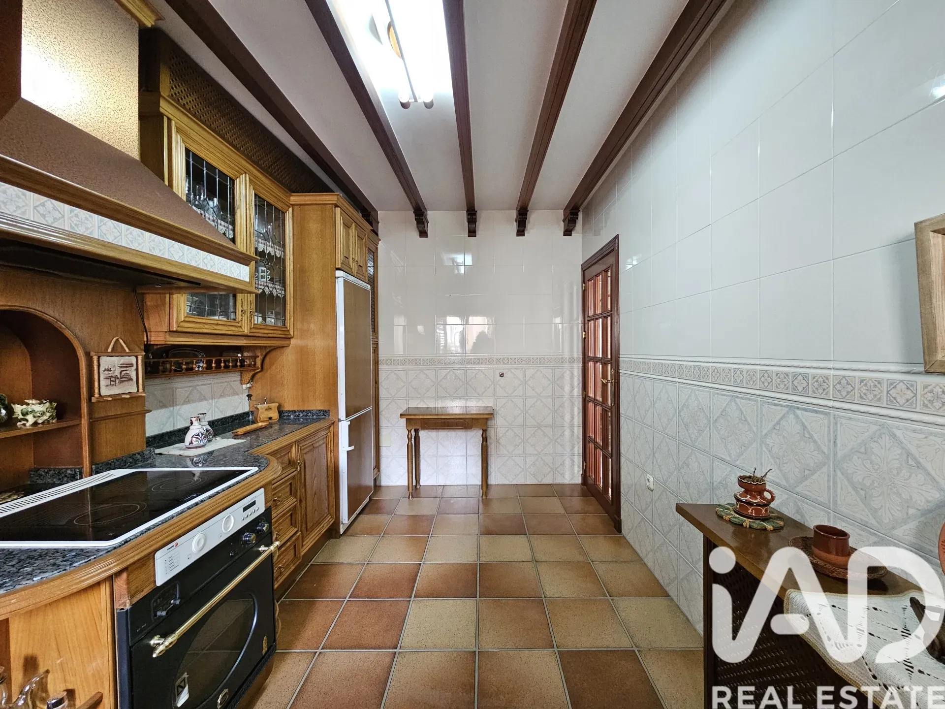 Spacious 4-Bedroom House with Balcony and Parking in Dúrcal, Andalusia - View image 12 of 37