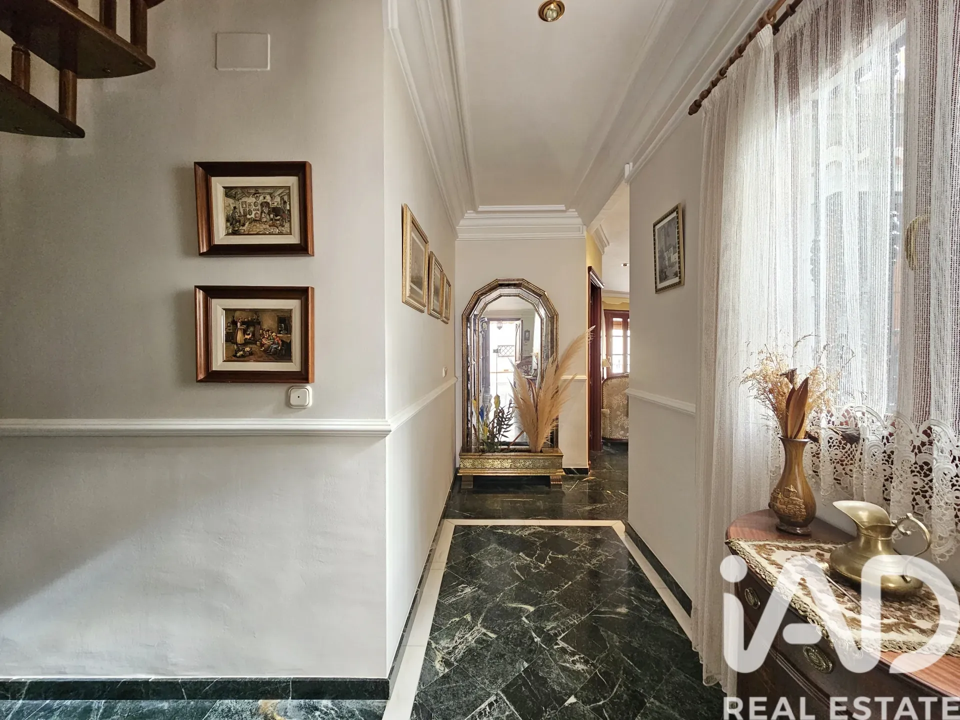 Spacious 4-Bedroom House with Balcony and Parking in Dúrcal, Andalusia - View image 13 of 37