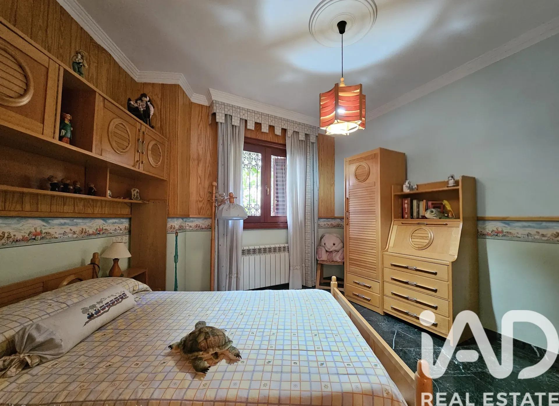 Spacious 4-Bedroom House with Balcony and Parking in Dúrcal, Andalusia - View image 18 of 37