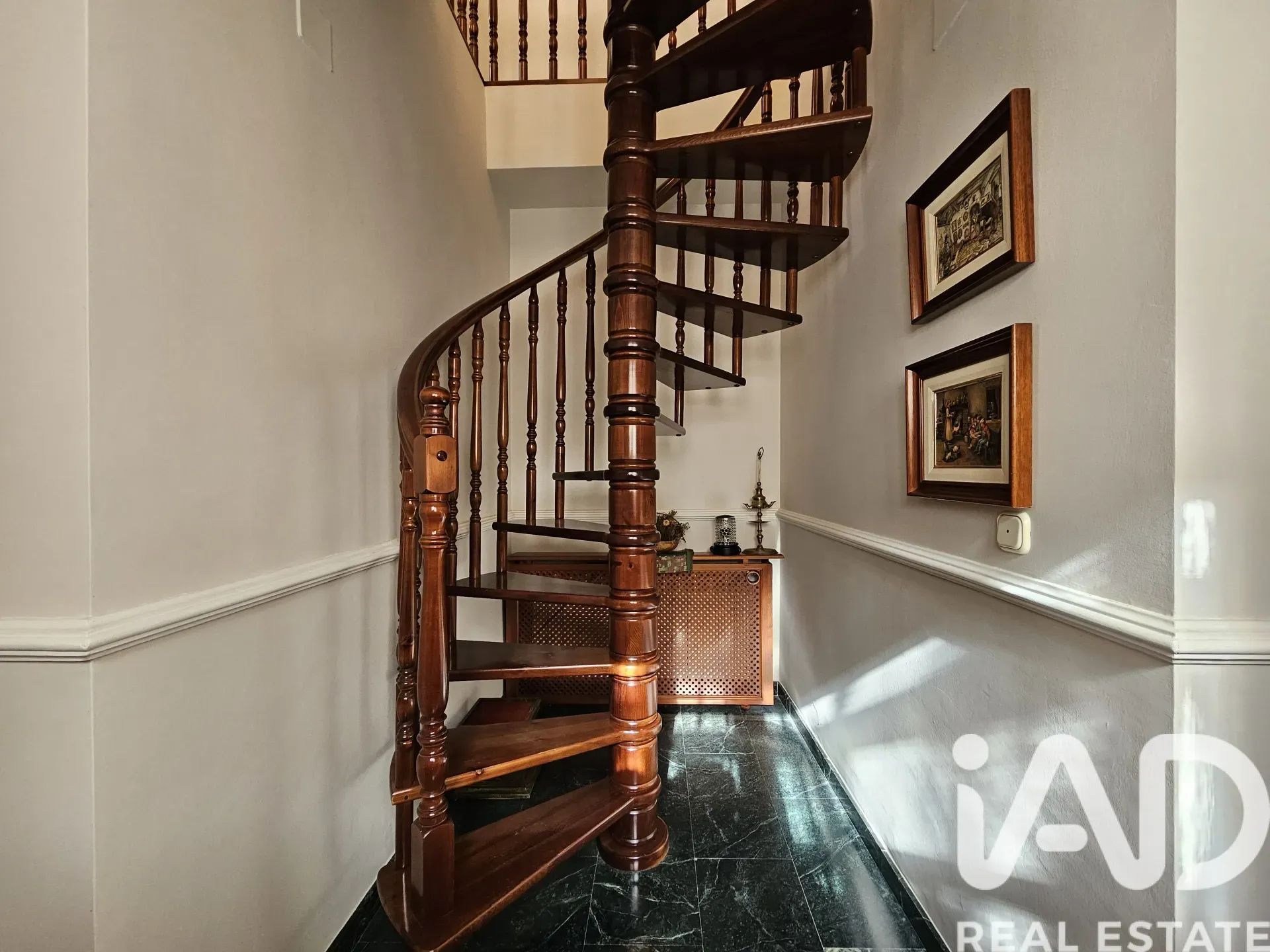 Spacious 4-Bedroom House with Balcony and Parking in Dúrcal, Andalusia - View image 22 of 37