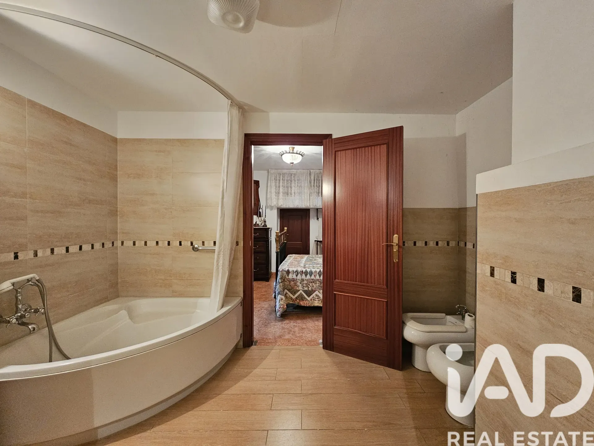 Spacious 4-Bedroom House with Balcony and Parking in Dúrcal, Andalusia - View image 32 of 37