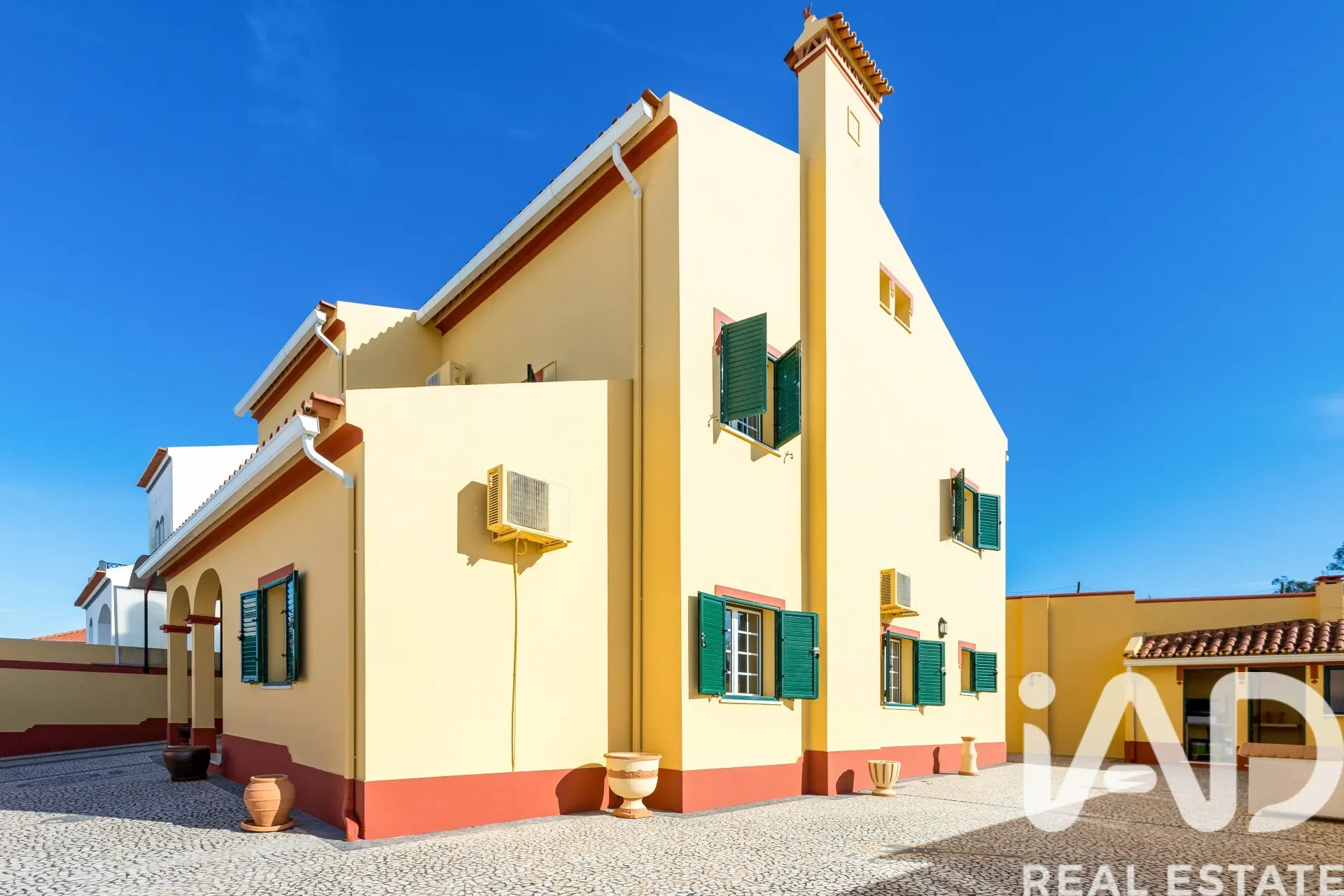 Rummeligt hus med 4 soveværelser, altan og parkeringsplads i Vila Viçosa - Vis billede 7 af 36