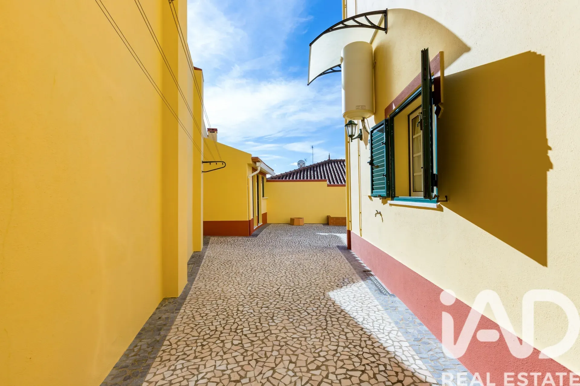 Rummeligt hus med 4 soveværelser, altan og parkeringsplads i Vila Viçosa - Vis billede 16 af 36