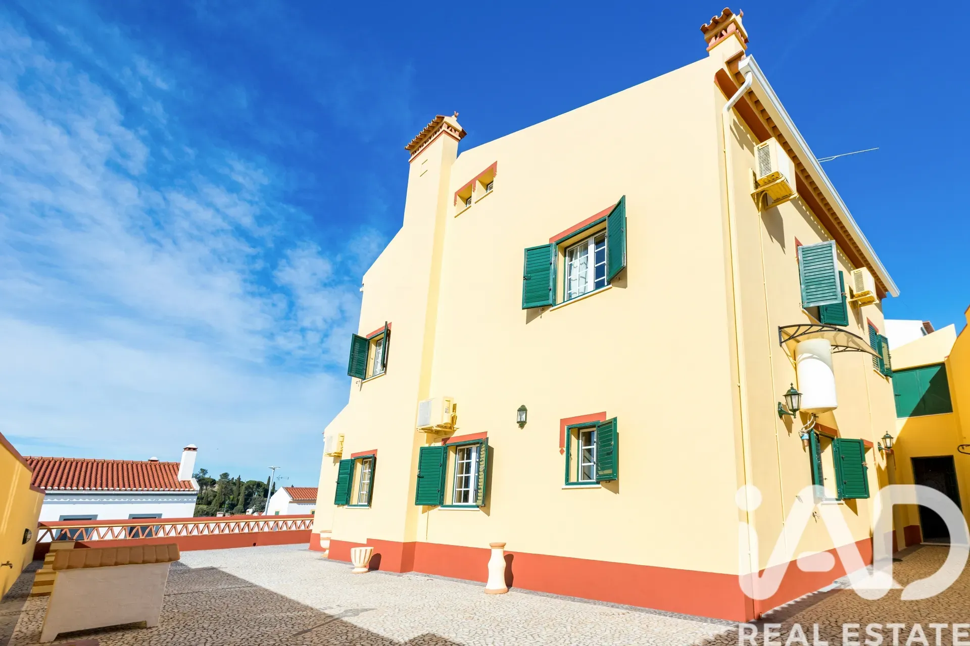 Rummeligt hus med 4 soveværelser, altan og parkeringsplads i Vila Viçosa - Vis billede 18 af 36