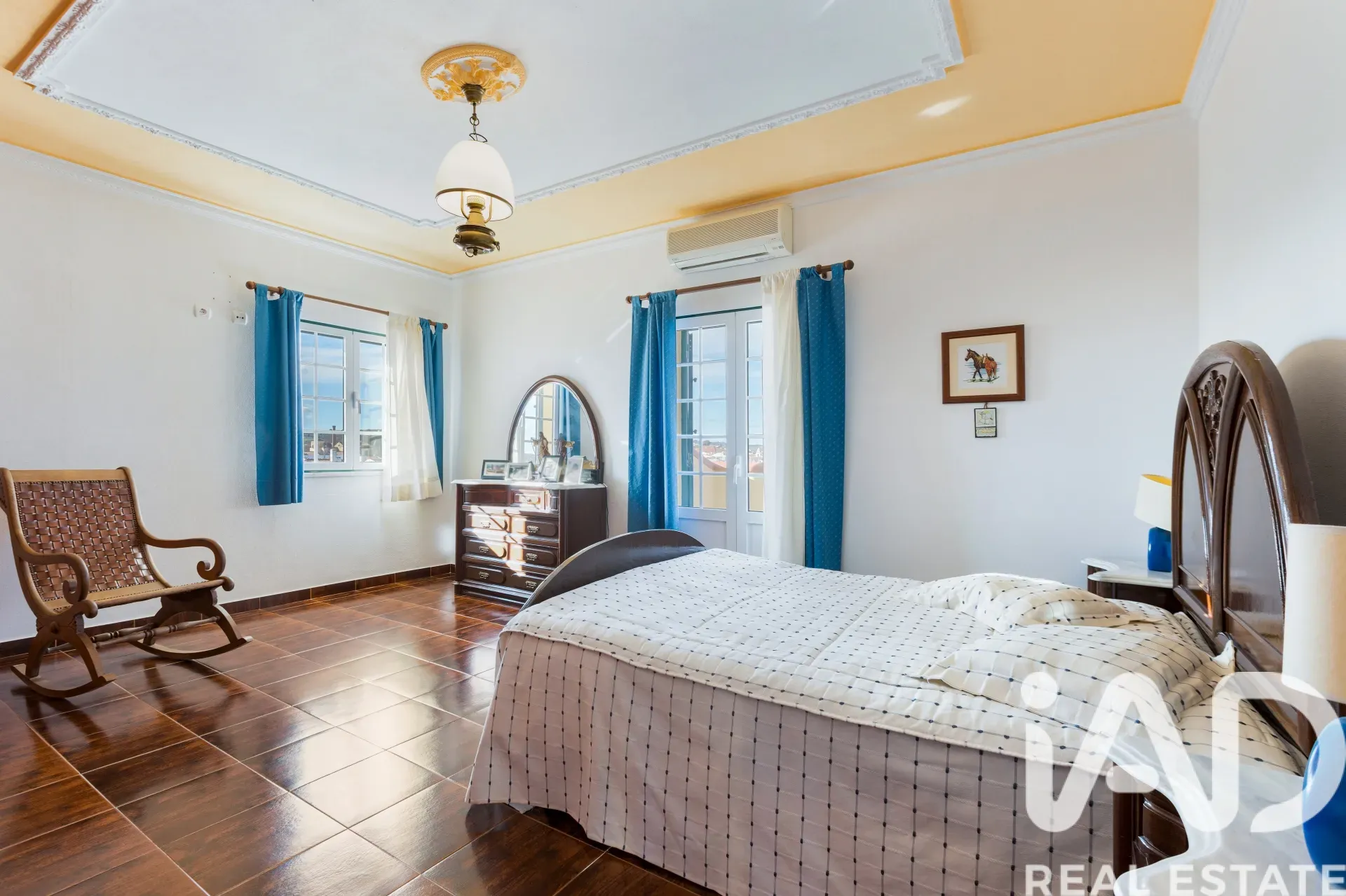 Rummeligt hus med 4 soveværelser, altan og parkeringsplads i Vila Viçosa - Vis billede 30 af 36