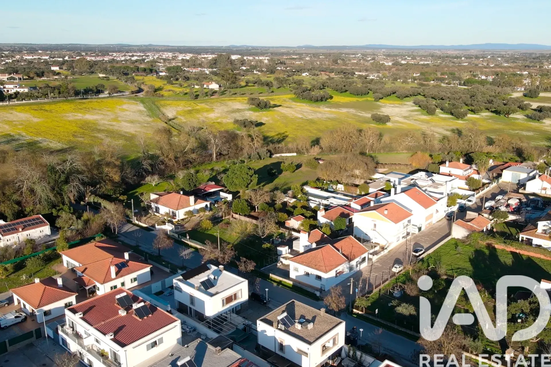 Spacious 6-Bedroom House with Garden and Balcony in Évora, Portugal - View image 7 of 33