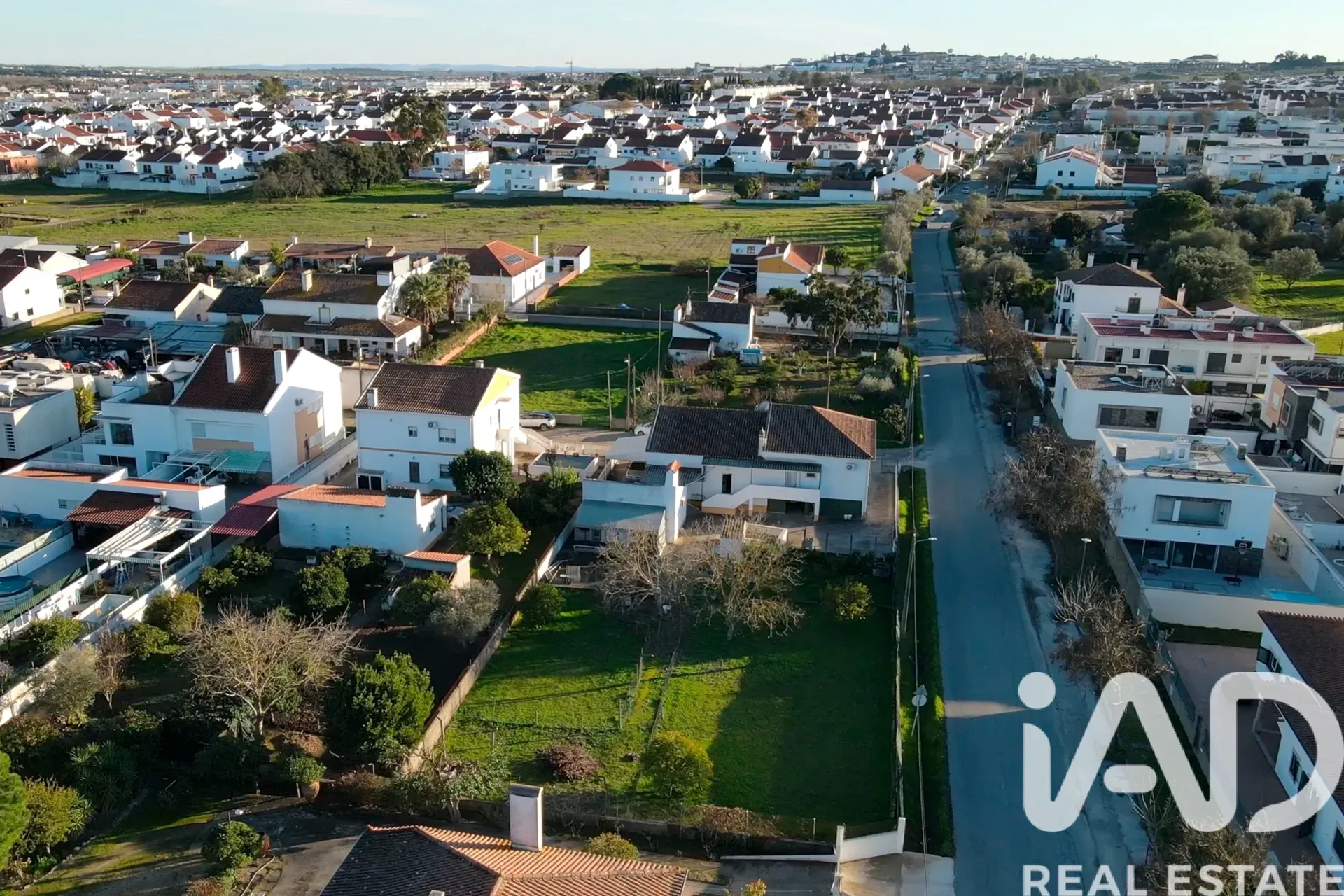 Spacious 6-Bedroom House with Garden and Balcony in Évora, Portugal - View image 8 of 33
