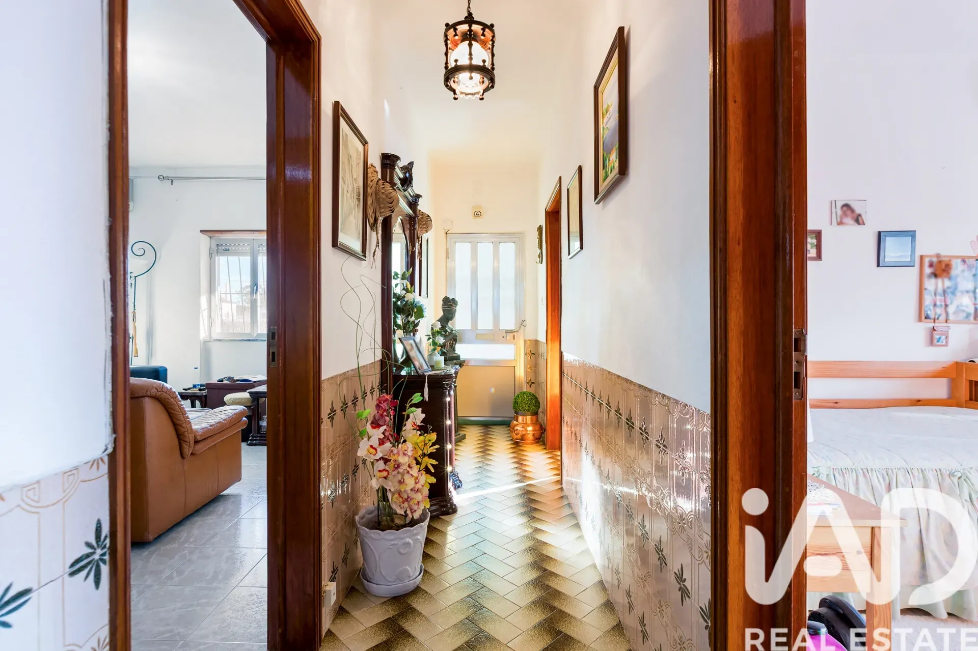 Spacious 6-Bedroom House with Garden and Balcony in Évora, Portugal - View image 10 of 33