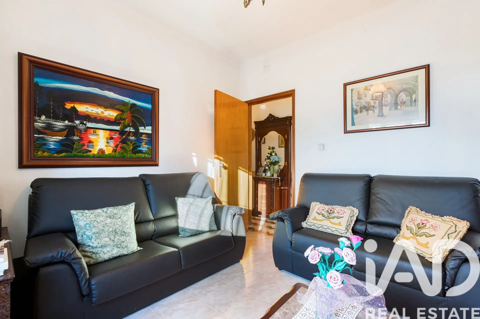 Spacious 6-Bedroom House with Garden and Balcony in Évora, Portugal - View image 14 of 33