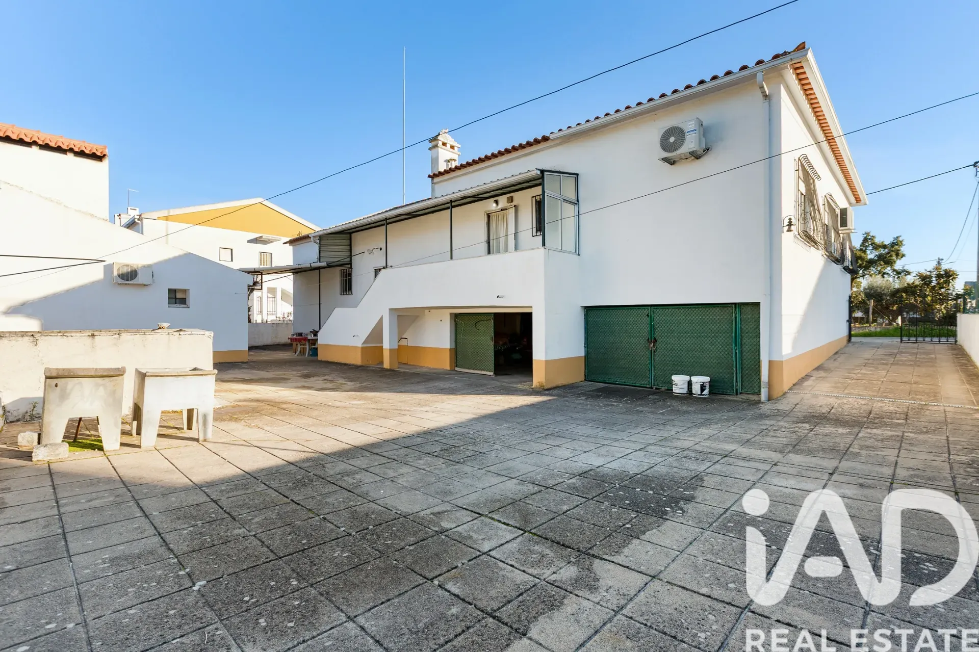 Spacious 6-Bedroom House with Garden and Balcony in Évora, Portugal - View image 31 of 33
