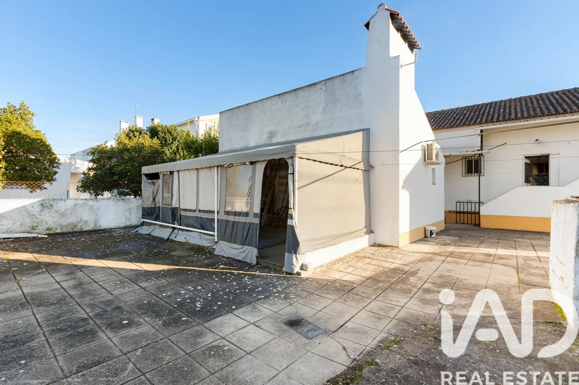 Spacious 6-Bedroom House with Garden and Balcony in Évora, Portugal - View image 32 of 33
