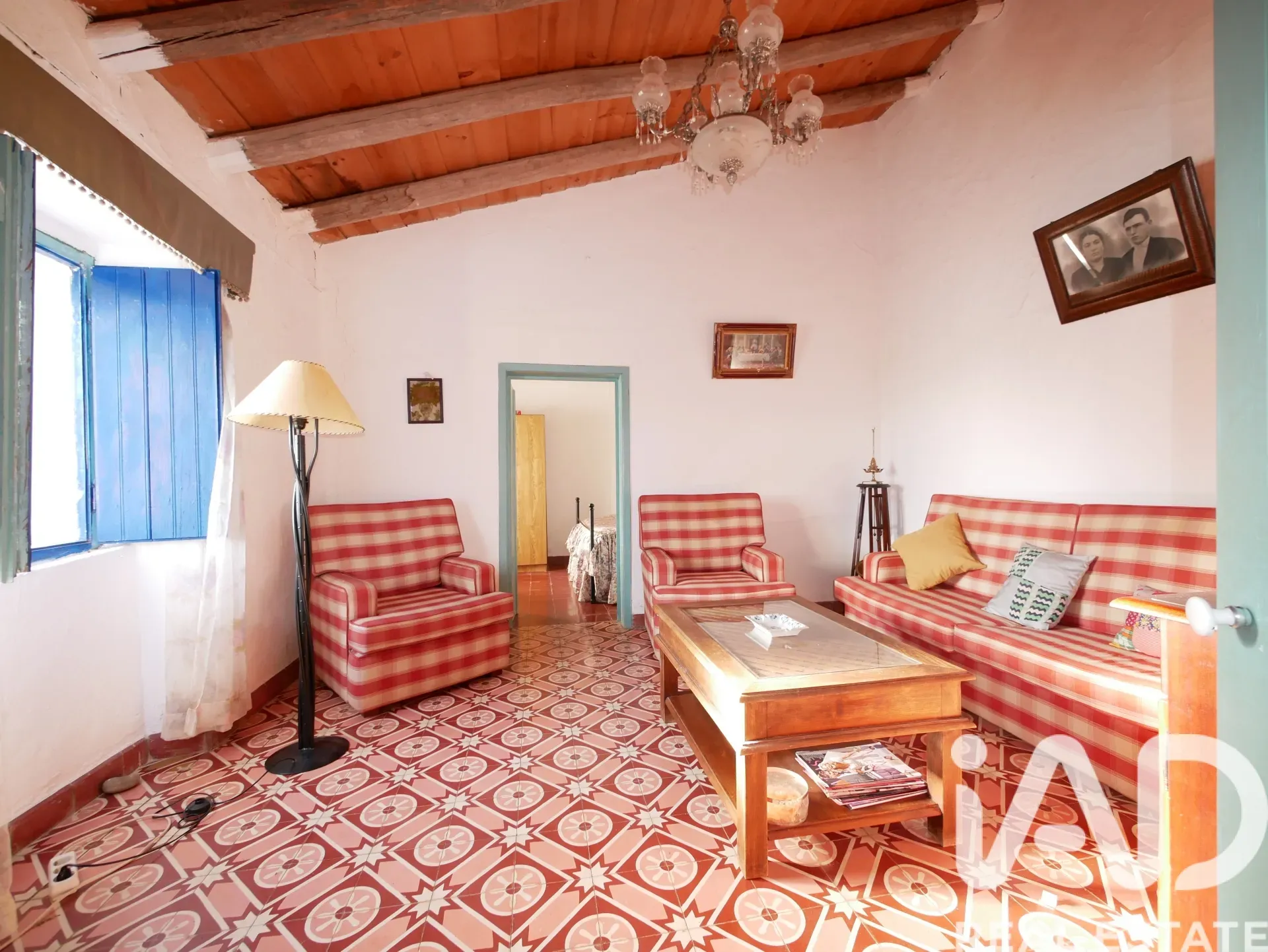 1950s Three-Bedroom House with Expansive Garden in Alentejo, Portugal - View image 9 of 40