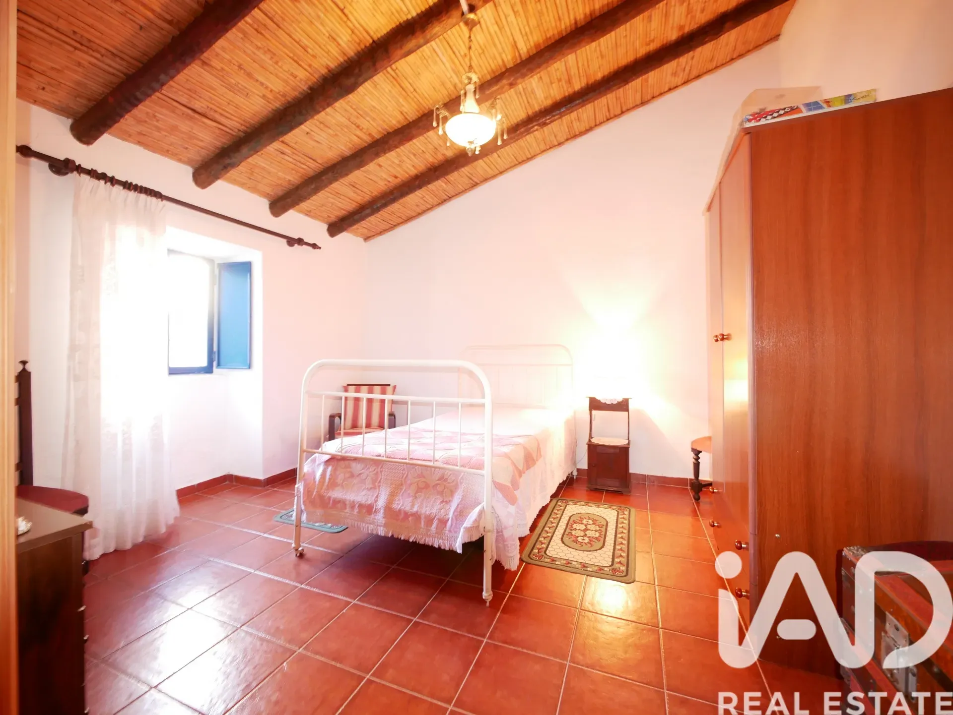 1950s Three-Bedroom House with Expansive Garden in Alentejo, Portugal - View image 15 of 40