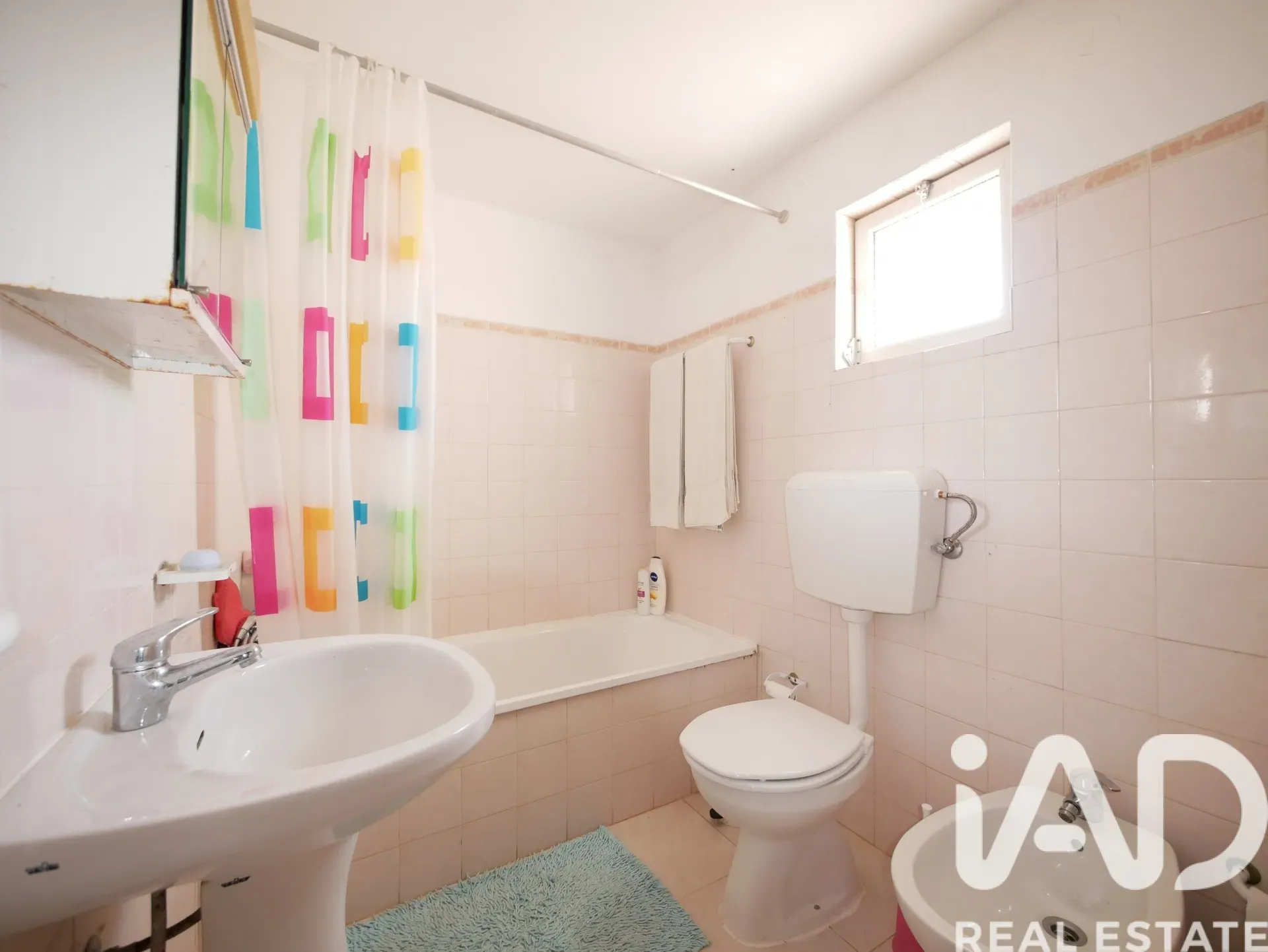 1950s Three-Bedroom House with Expansive Garden in Alentejo, Portugal - View image 17 of 40