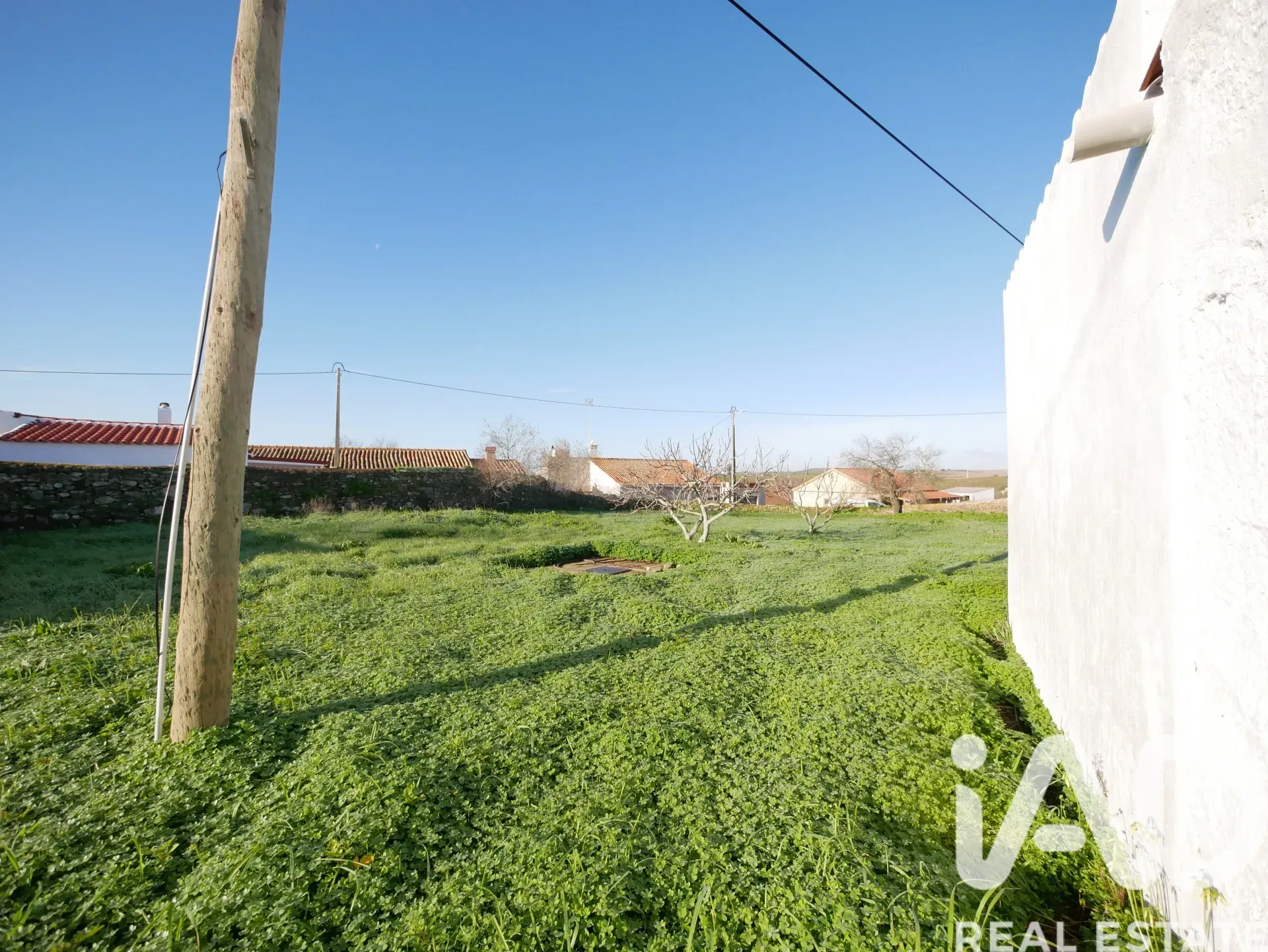 1950s Three-Bedroom House with Expansive Garden in Alentejo, Portugal - View image 23 of 40