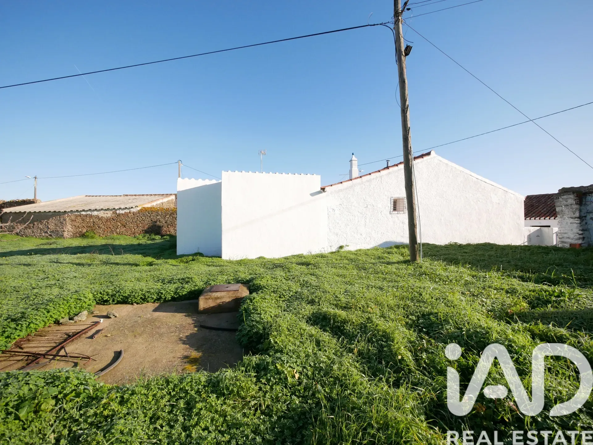 1950s Three-Bedroom House with Expansive Garden in Alentejo, Portugal - View image 24 of 40