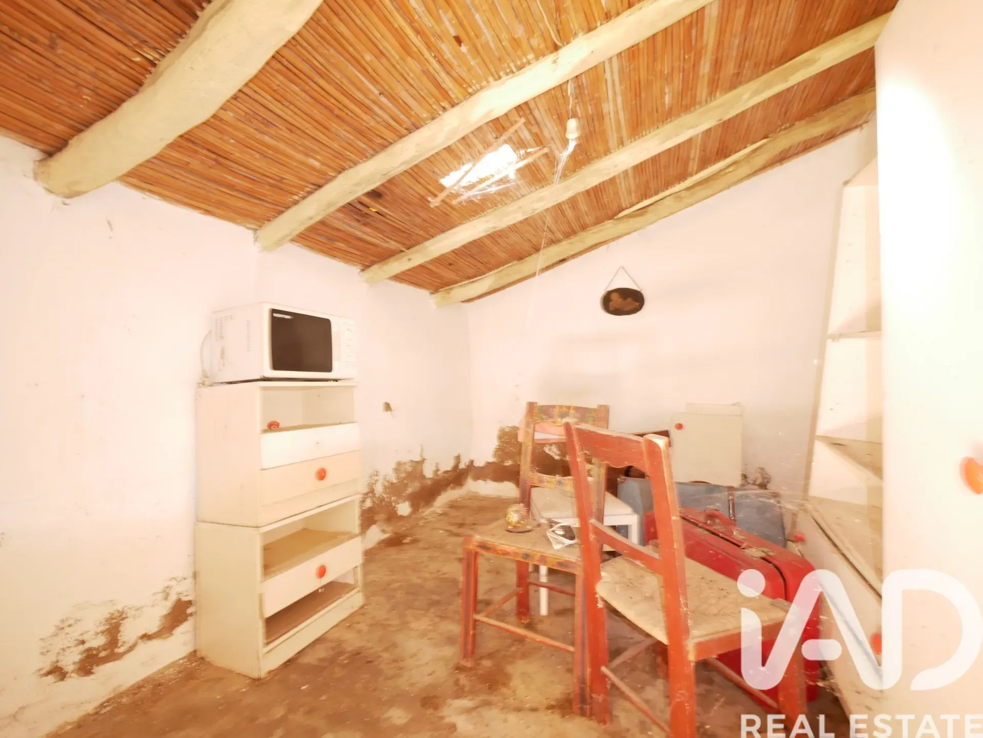 1950s Three-Bedroom House with Expansive Garden in Alentejo, Portugal - View image 29 of 40