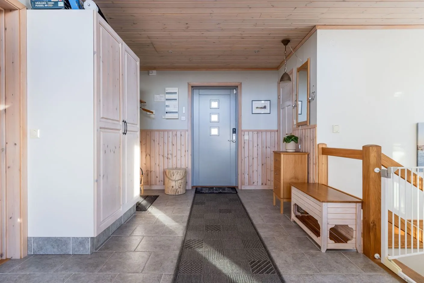 4-Bedroom Furnished House with Expansive Garden in Björnrike, Sweden - View image 16 of 44