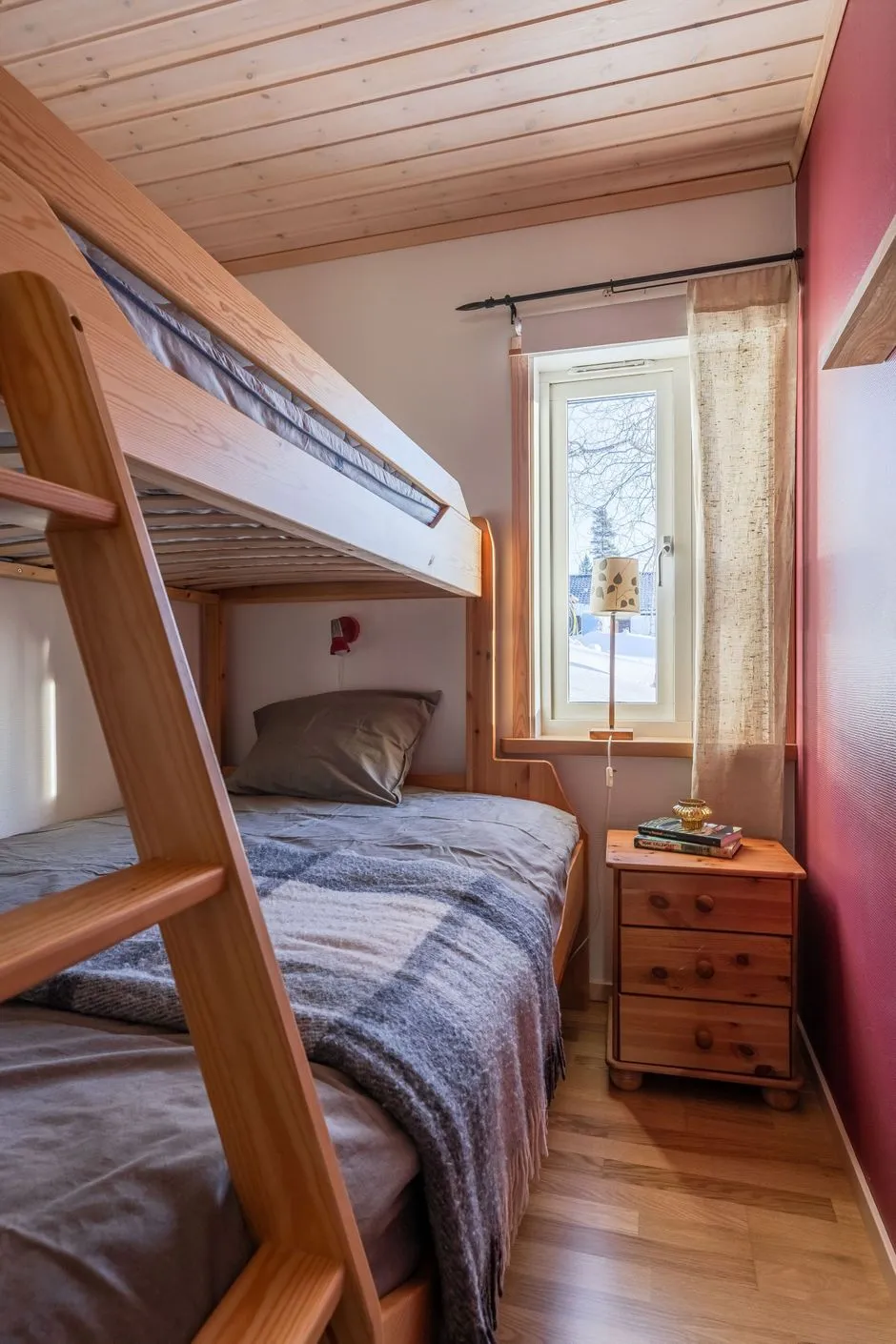 4-Bedroom Furnished House with Expansive Garden in Björnrike, Sweden - View image 27 of 44