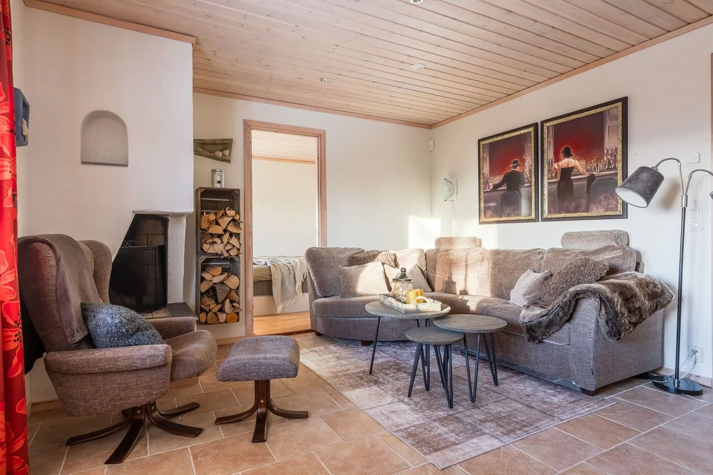 4-Bedroom Furnished House with Expansive Garden in Björnrike, Sweden - View image 29 of 44