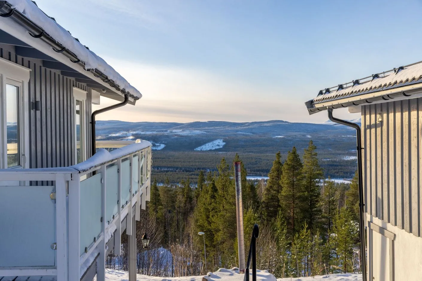 4-Bedroom Furnished House with Expansive Garden in Björnrike, Sweden - View image 36 of 44