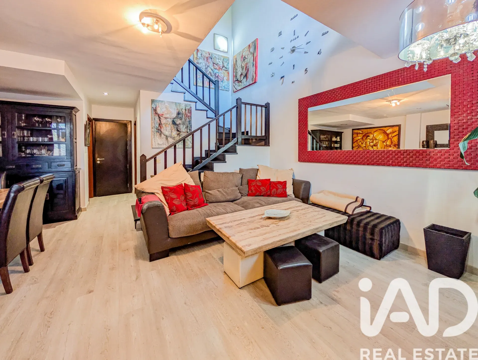 Spacious 4-Bedroom Family Home with Garden in El Sauzal, Spain - Image 2