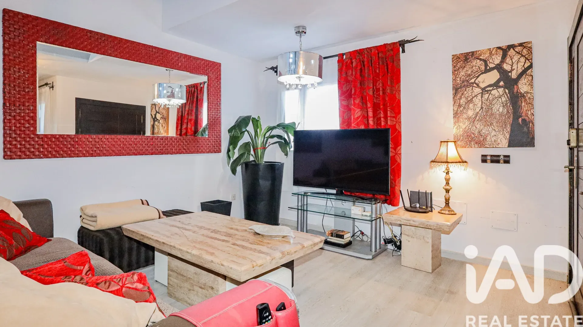 Spacious 4-Bedroom Family Home with Garden in El Sauzal, Spain - Image 5