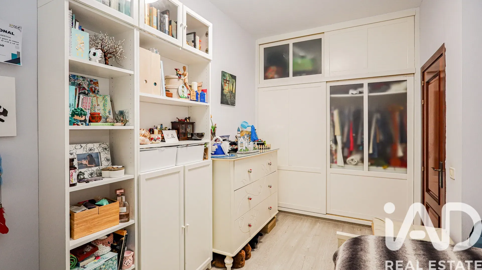 Spacious 4-Bedroom Family Home with Garden in El Sauzal, Spain - View image 18 of 30