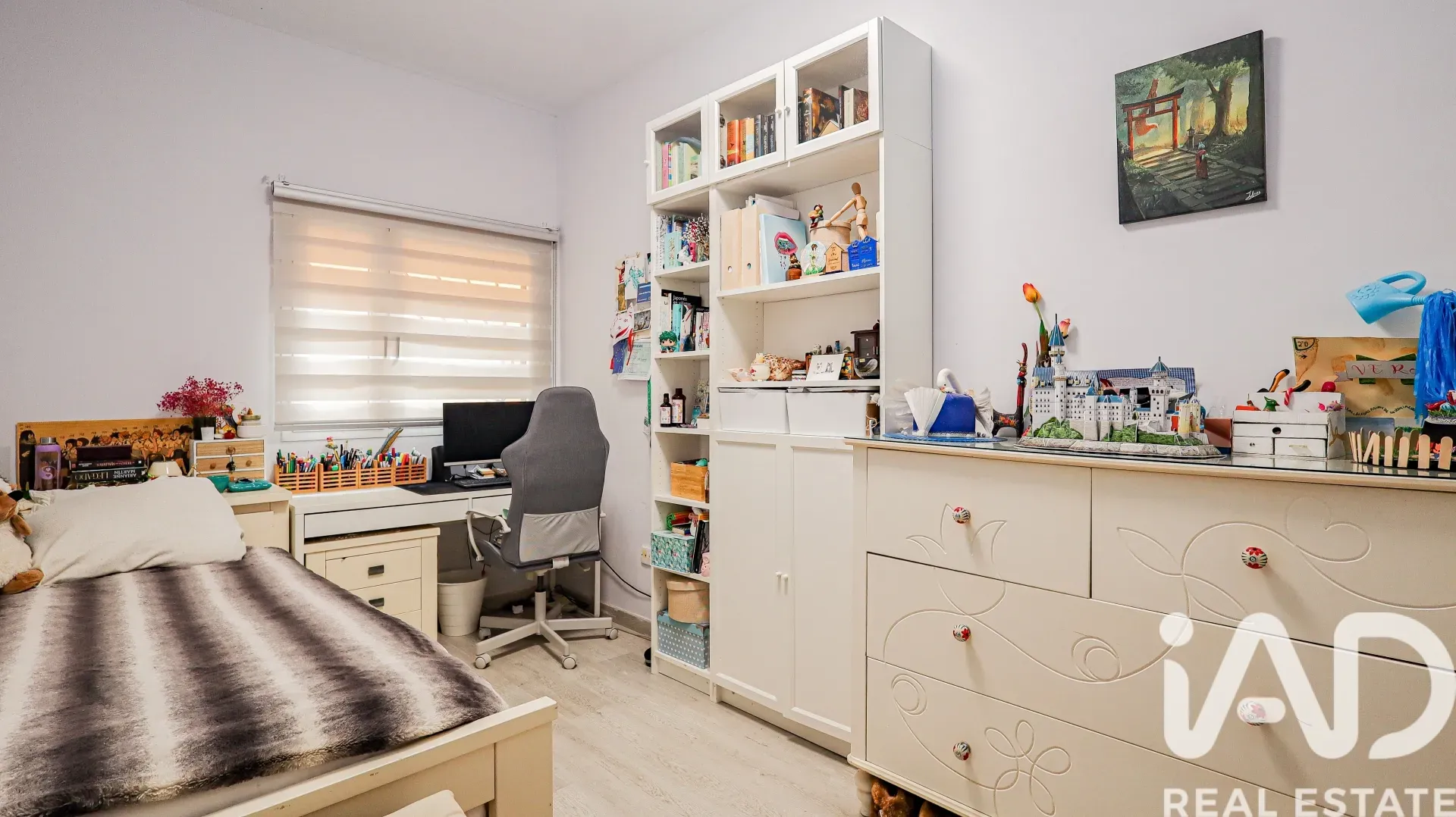 Spacious 4-Bedroom Family Home with Garden in El Sauzal, Spain - View image 20 of 30