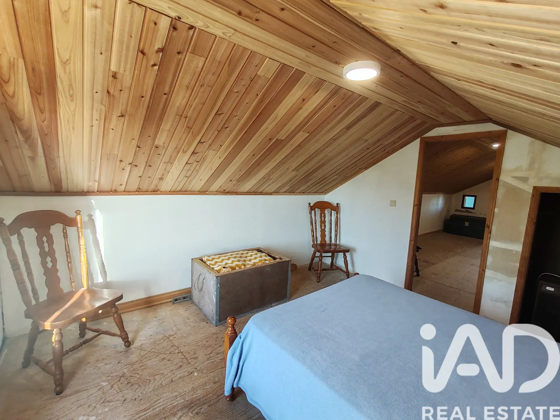 Spacious 5-Bedroom Family House with Expansive Garden in Lajes do Pico - View image 20 of 33