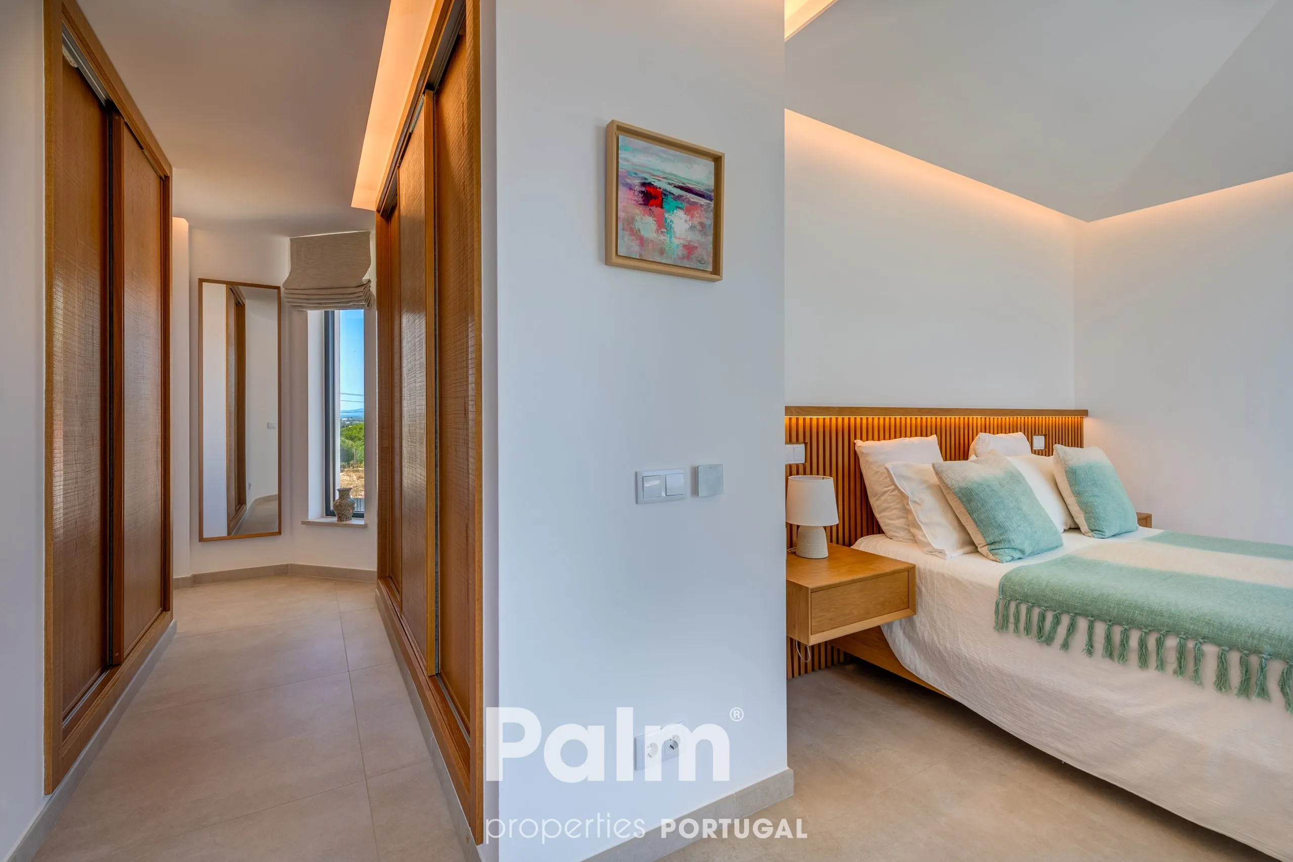 Contemporary 4-Bedroom Villa with Pool and Expansive Gardens in Carvoeiro - View image 47 of 74