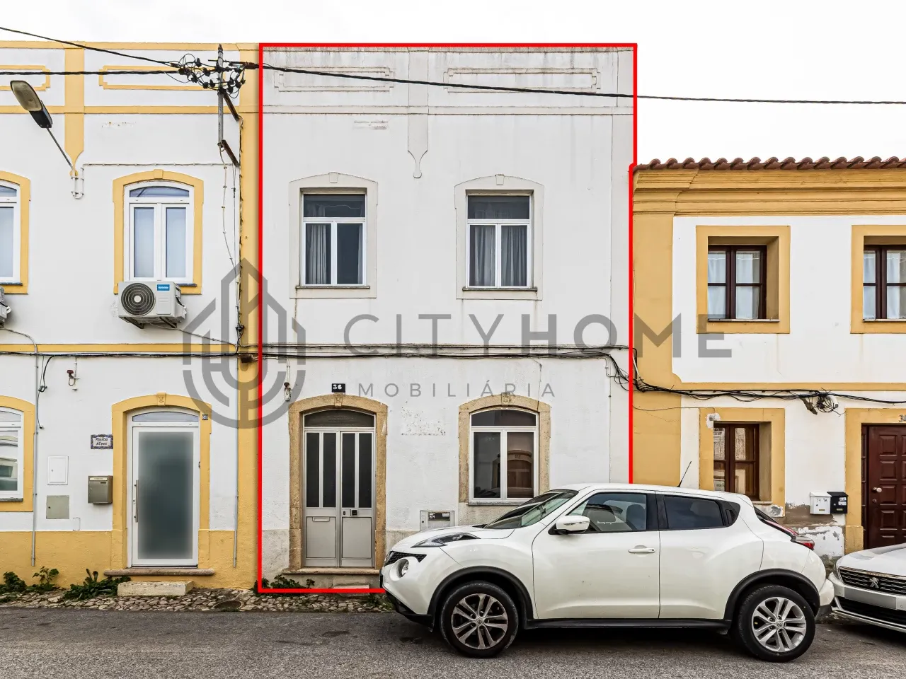 Two-Storey Village House with Garden and Terrace in Algoz, Portugal - Image 2