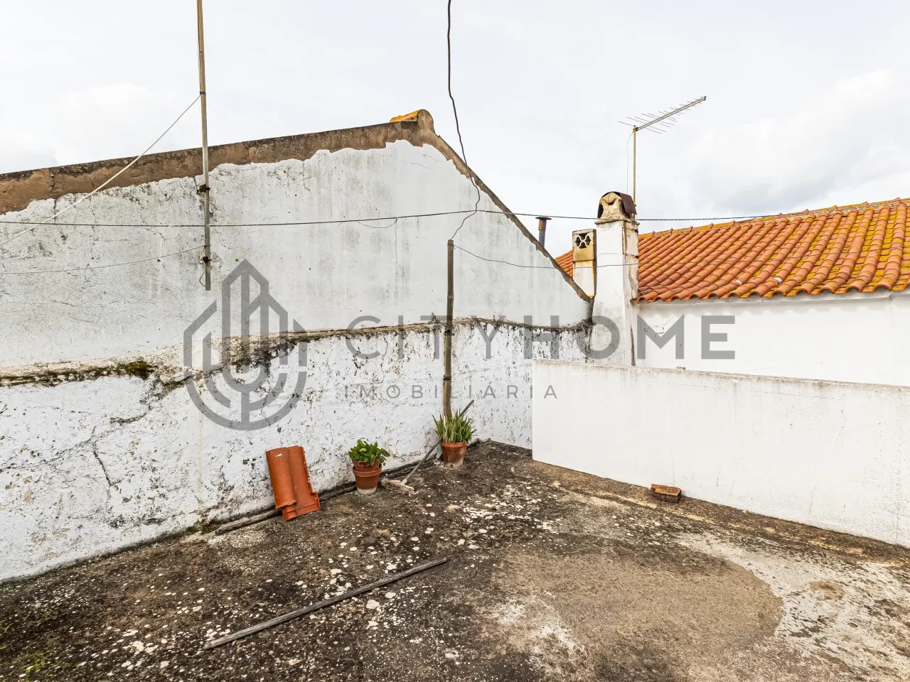 Two-Storey Village House with Garden and Terrace in Algoz, Portugal - View image 21 of 28