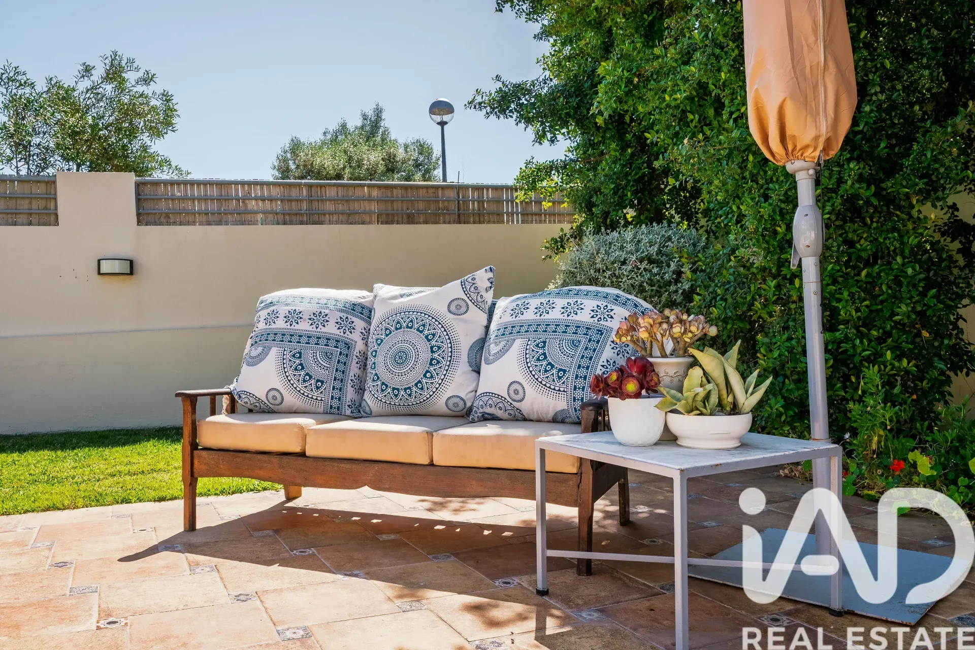 Contemporary 3-Bedroom Villa with Pool and Terrace in Algarve's Olhão - Image 4