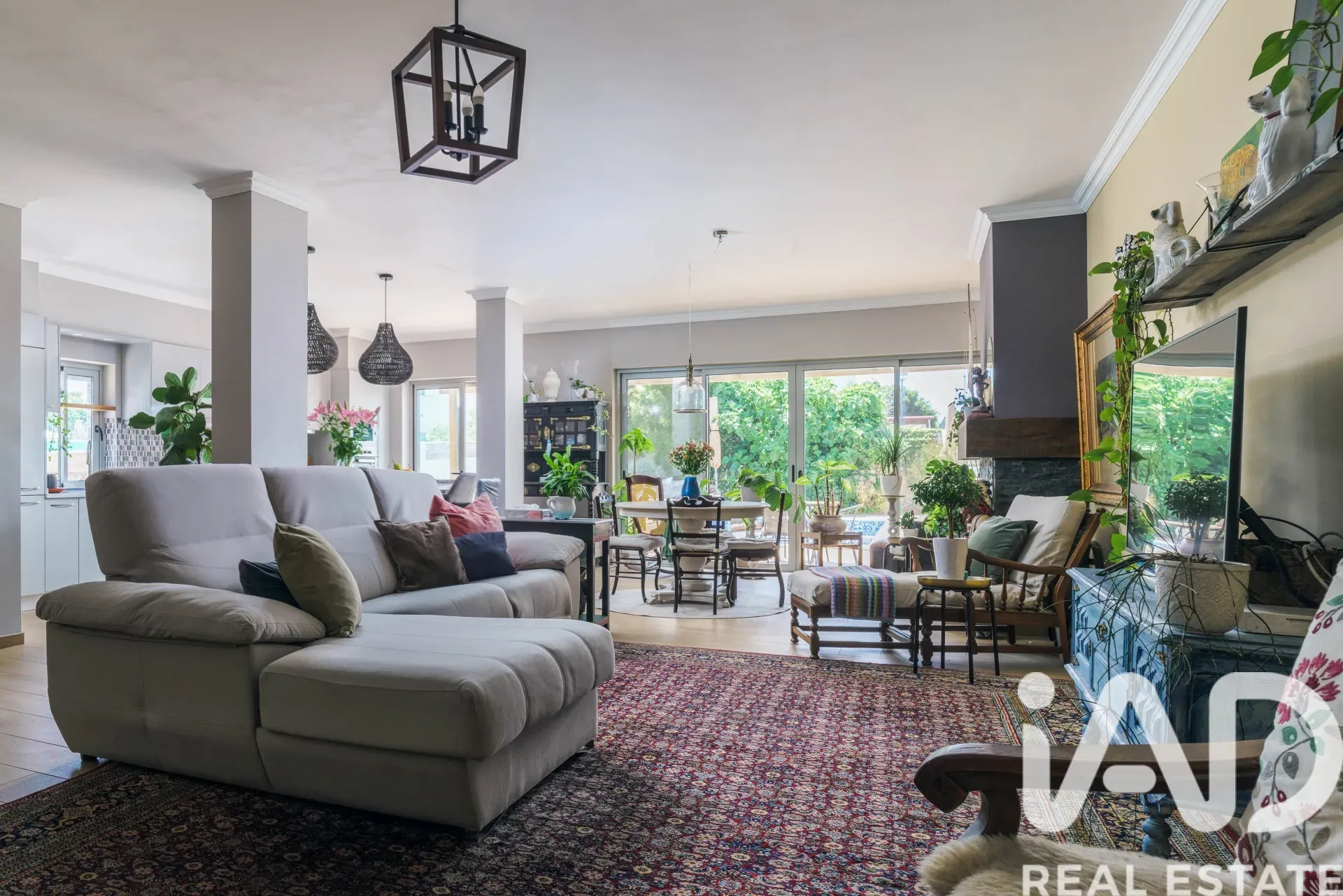 Contemporary 3-Bedroom Villa with Pool and Terrace in Algarve's Olhão - View image 12 of 29