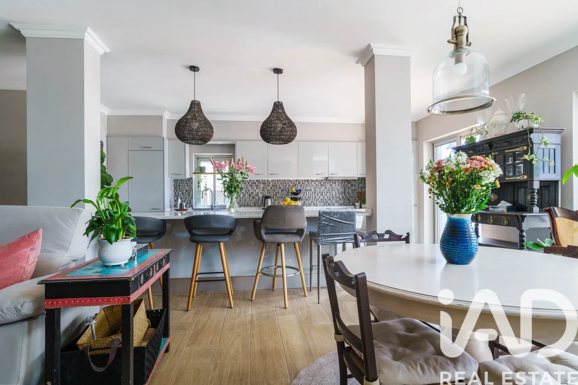 Contemporary 3-Bedroom Villa with Pool and Terrace in Algarve's Olhão - View image 13 of 29