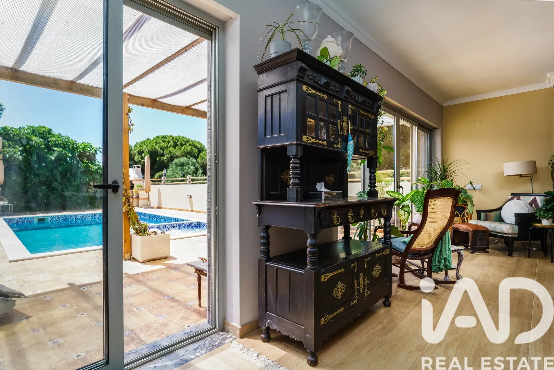 Contemporary 3-Bedroom Villa with Pool and Terrace in Algarve's Olhão - View image 18 of 29