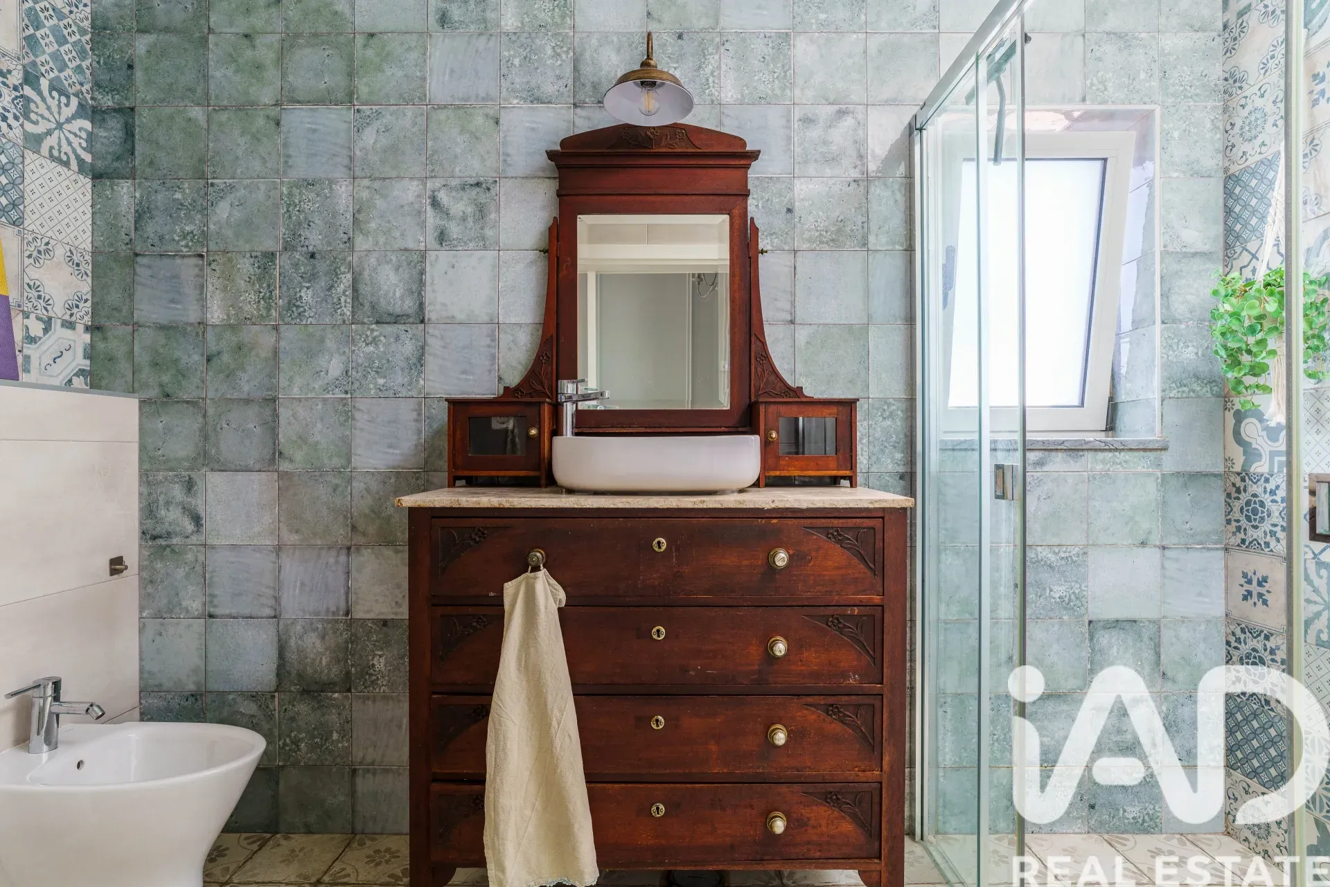 Contemporary 3-Bedroom Villa with Pool and Terrace in Algarve's Olhão - View image 25 of 29