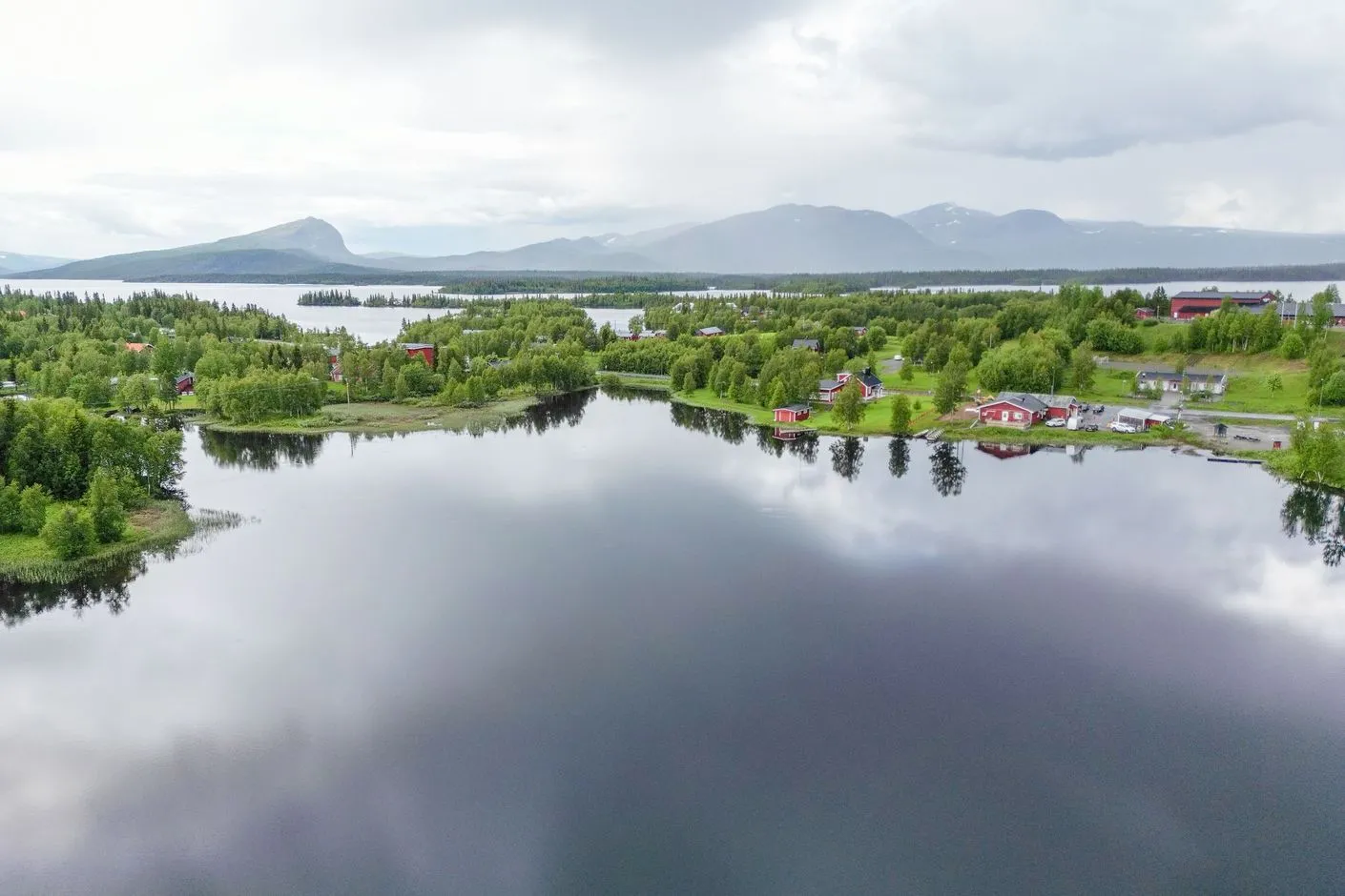 Scandinavian Retreat: 3-Bedroom House with Garden in Saxnäs, Sweden - Image 5