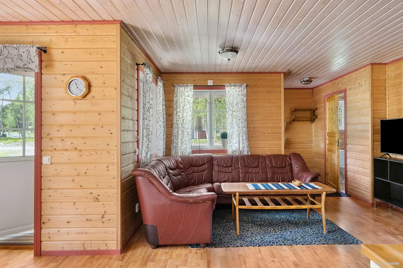 Scandinavian Retreat: 3-Bedroom House with Garden in Saxnäs, Sweden - View image 10 of 34