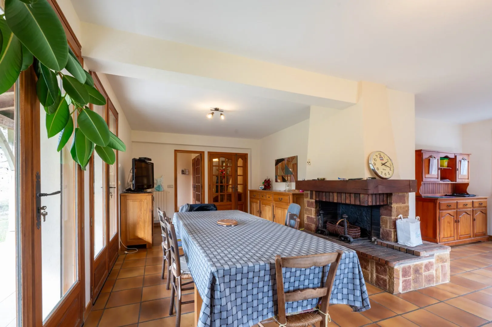 Expansive 5-Bedroom Home with Vast Grounds in Scenic Gourdon, France - View image 7 of 20