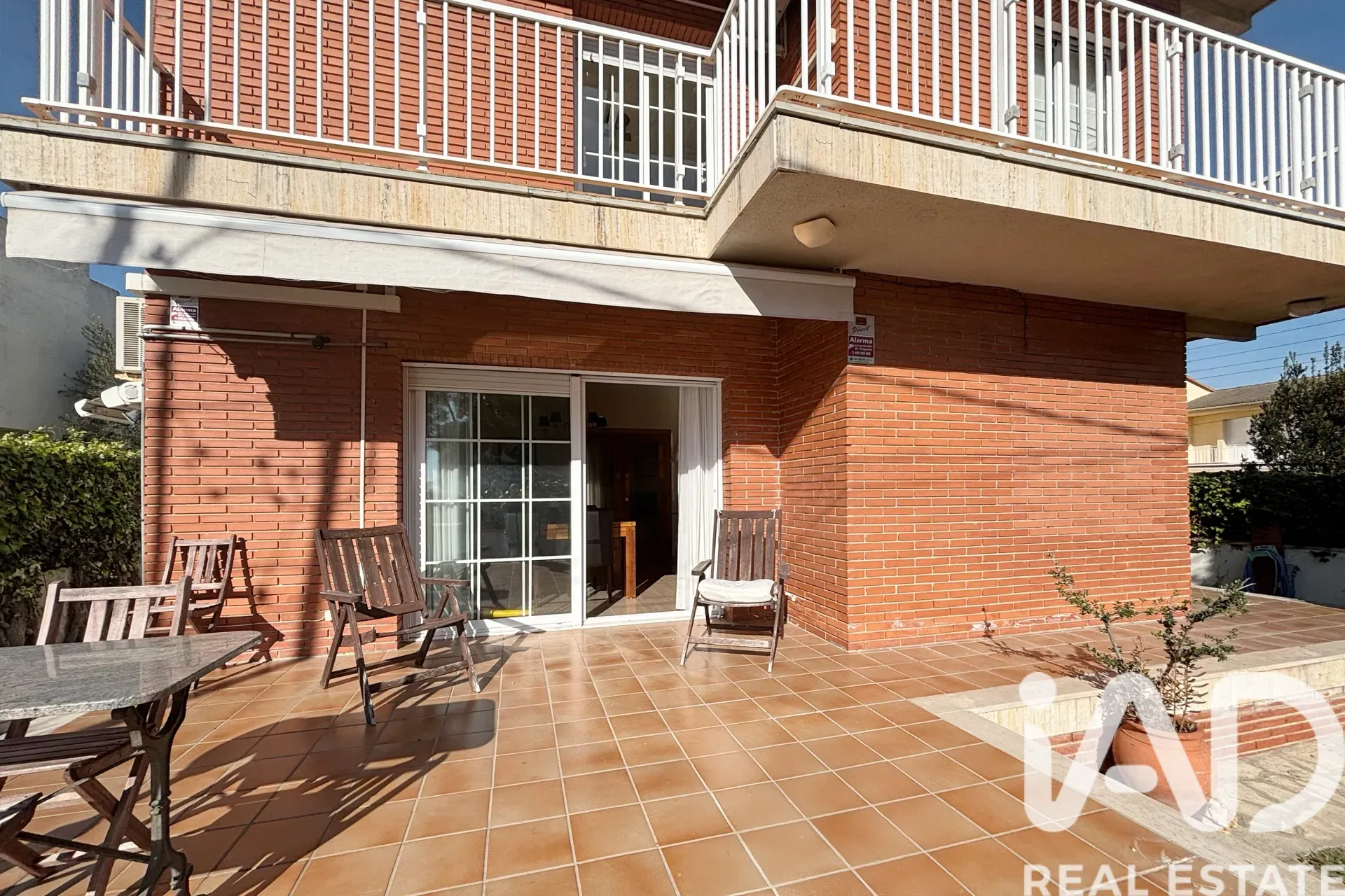 Spacious 5-Bedroom House with Pool and Garden in Coastal Creixell - Image 4