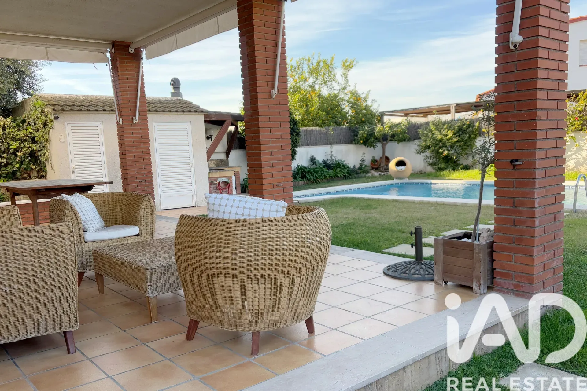Spacious 5-Bedroom House with Pool and Garden in Coastal Creixell - Image 5