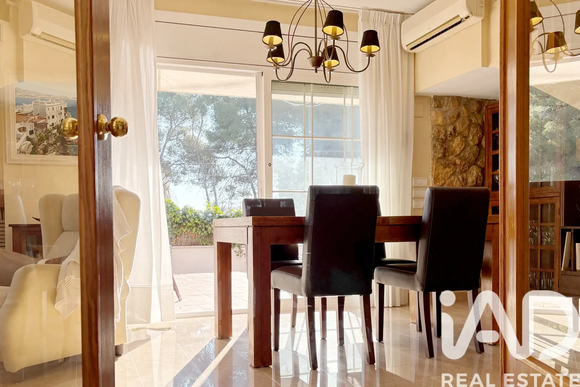 Spacious 5-Bedroom House with Pool and Garden in Coastal Creixell - View image 7 of 31