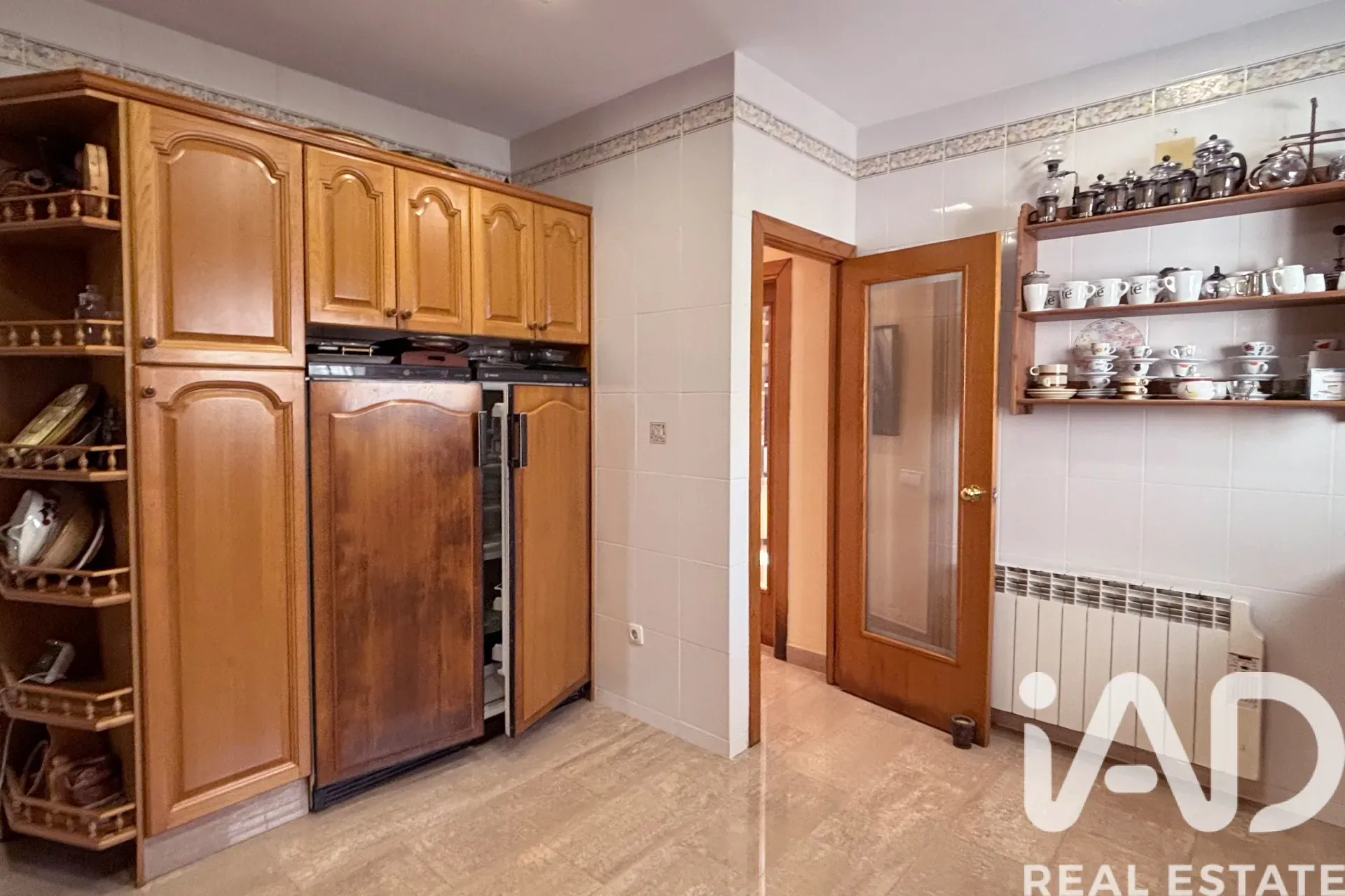 Spacious 5-Bedroom House with Pool and Garden in Coastal Creixell - View image 12 of 31